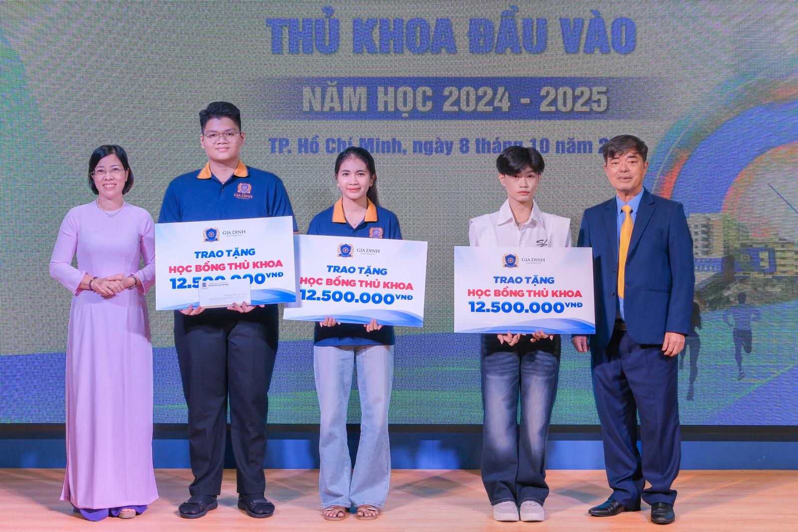hoc bong khuyen khich hoc tap cho sinh vien dai hoc gia dinh