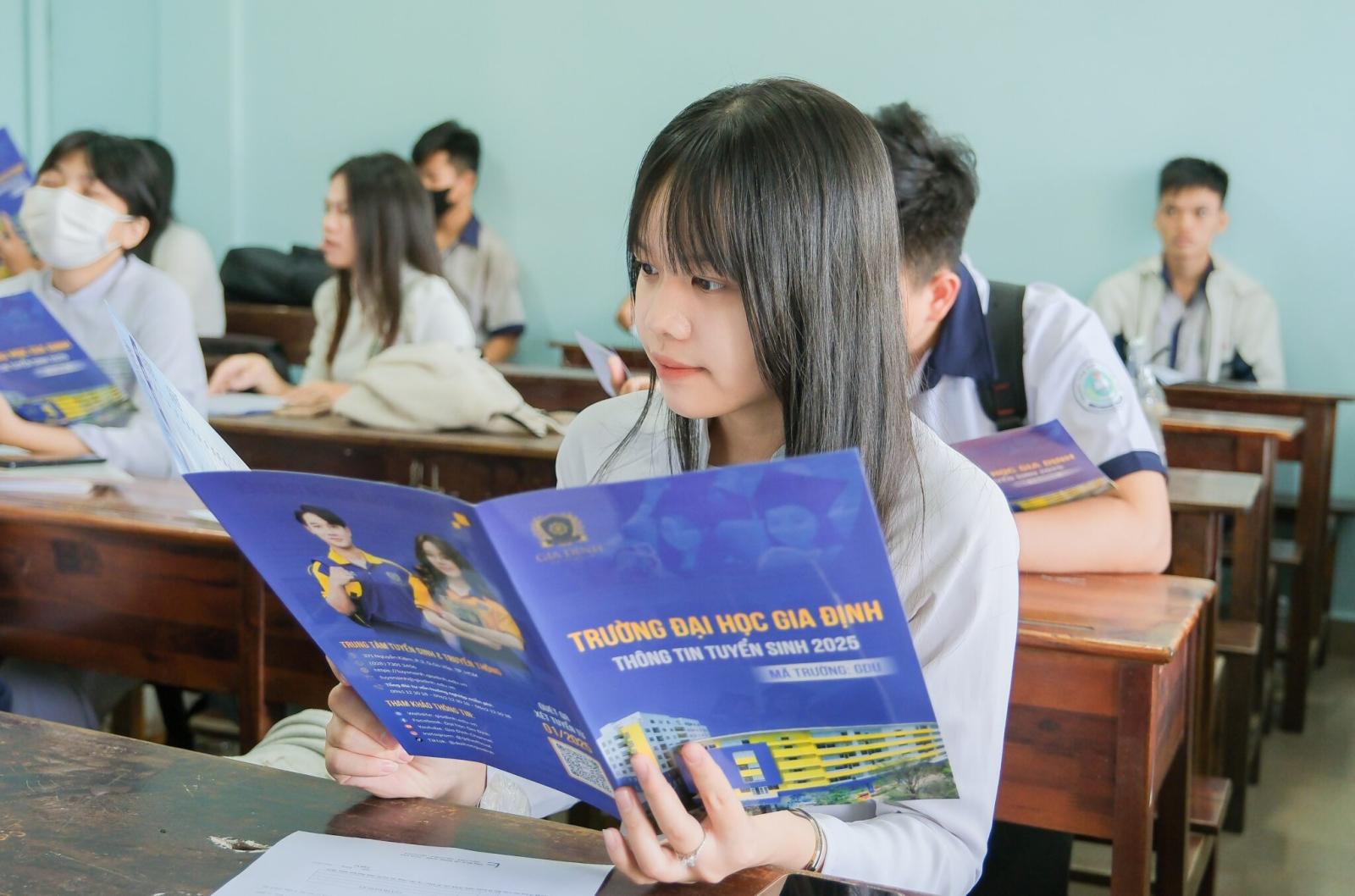 Học Luật cần đọc hiểu án lệ để áp dụng pháp luật vào thực tế