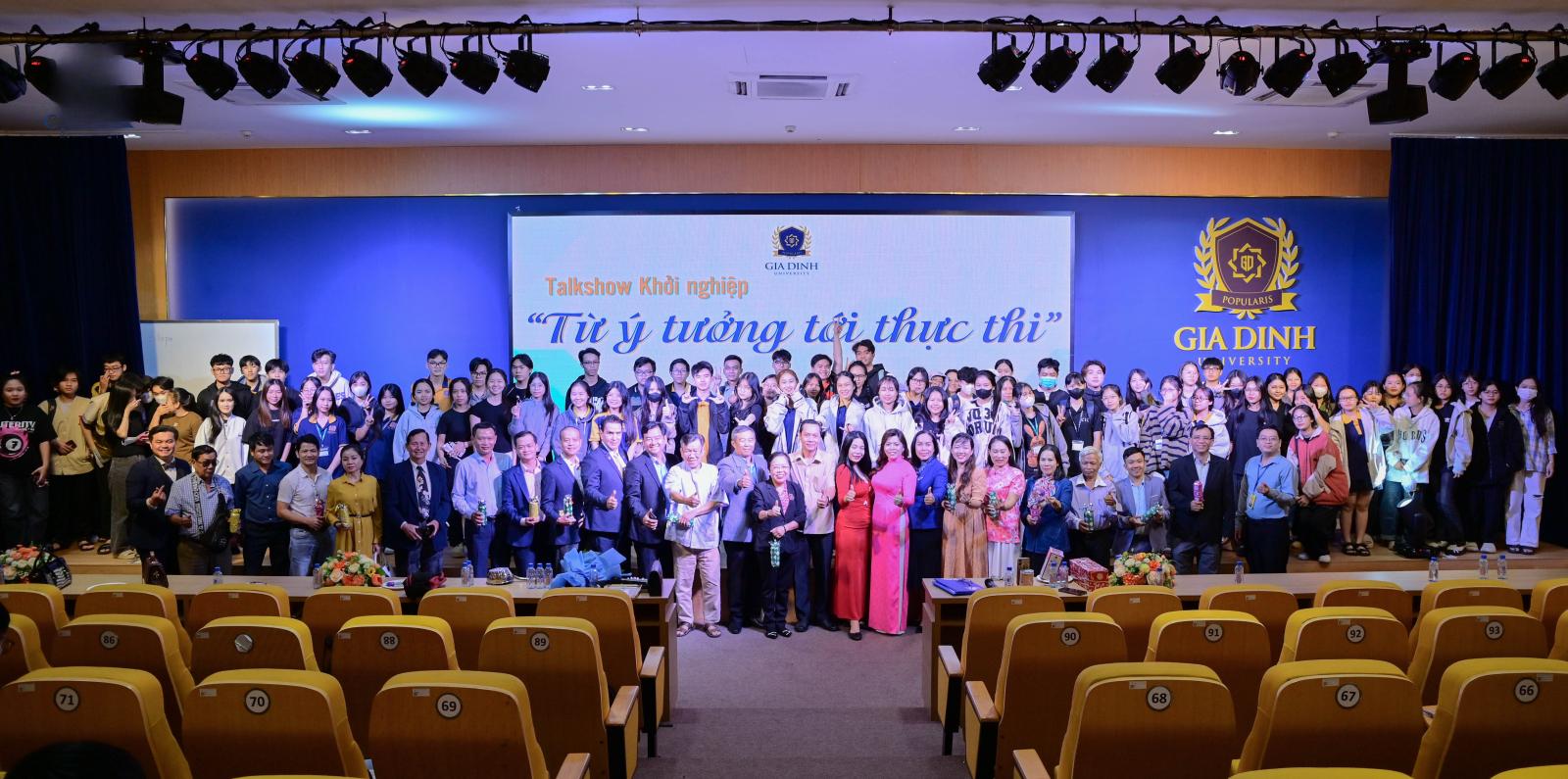 Lập kế hoạch tài chính chi tiết cho chương trình cử nhân Luật
