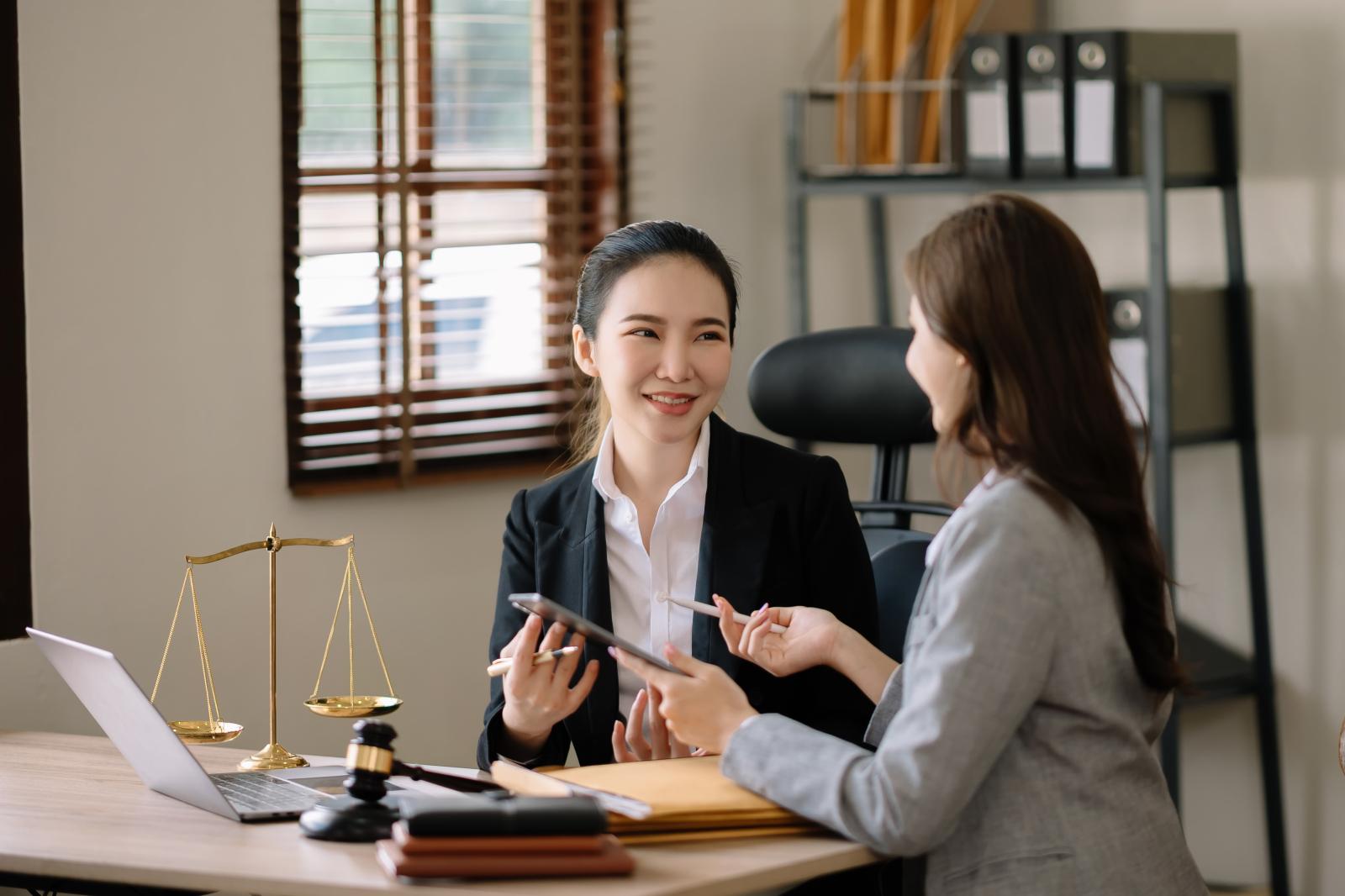 Kỹ năng cần thiết trong ngành Luật định hướng ứng dụng