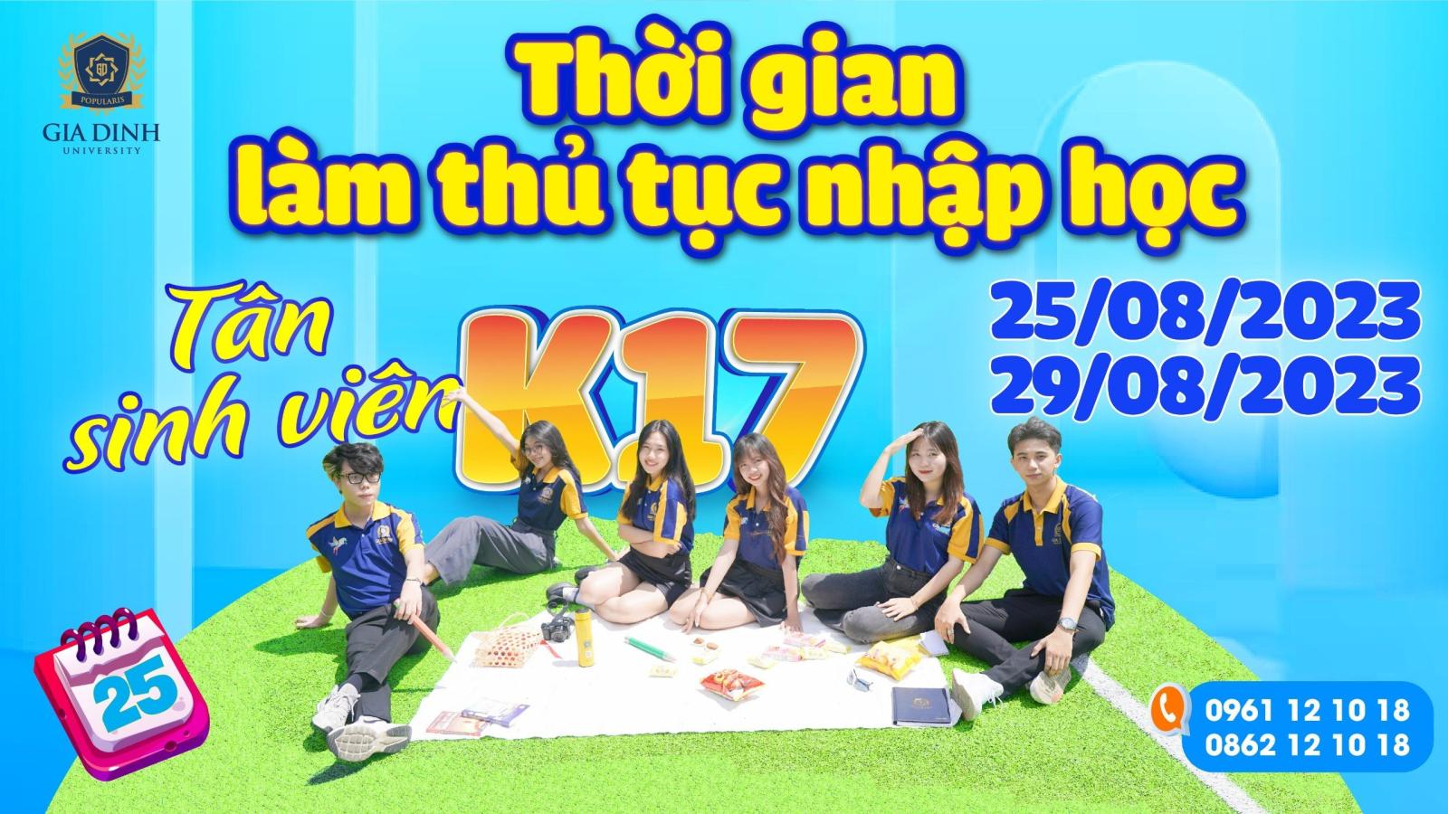 sinh viên ngành luật làm thủ tục nhập học tại trường