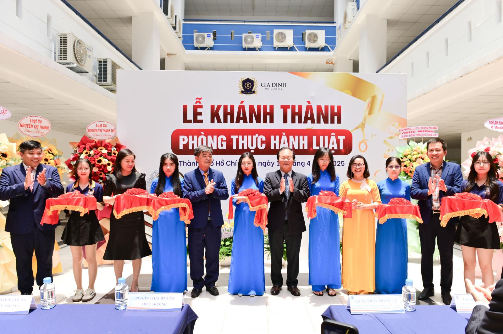 Hội thảo sự kiện nghiên cứu pháp lý nơi các chuyên gia trao đổi kiến thức