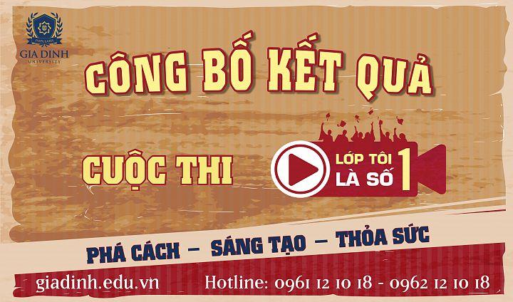 Thành viên ban giám khảo đang chấm thi, đánh giá thí sinh trong cuộc thi pháp luật