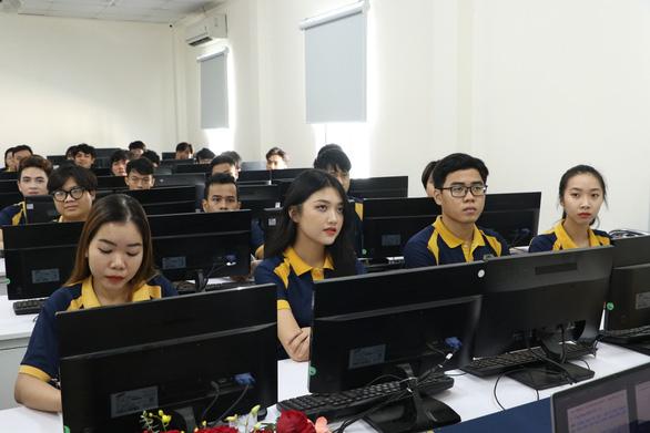 Tiêu chí quan trọng để lựa chọn khóa học luật quốc tế trực tuyến phù hợp với nhu cầu