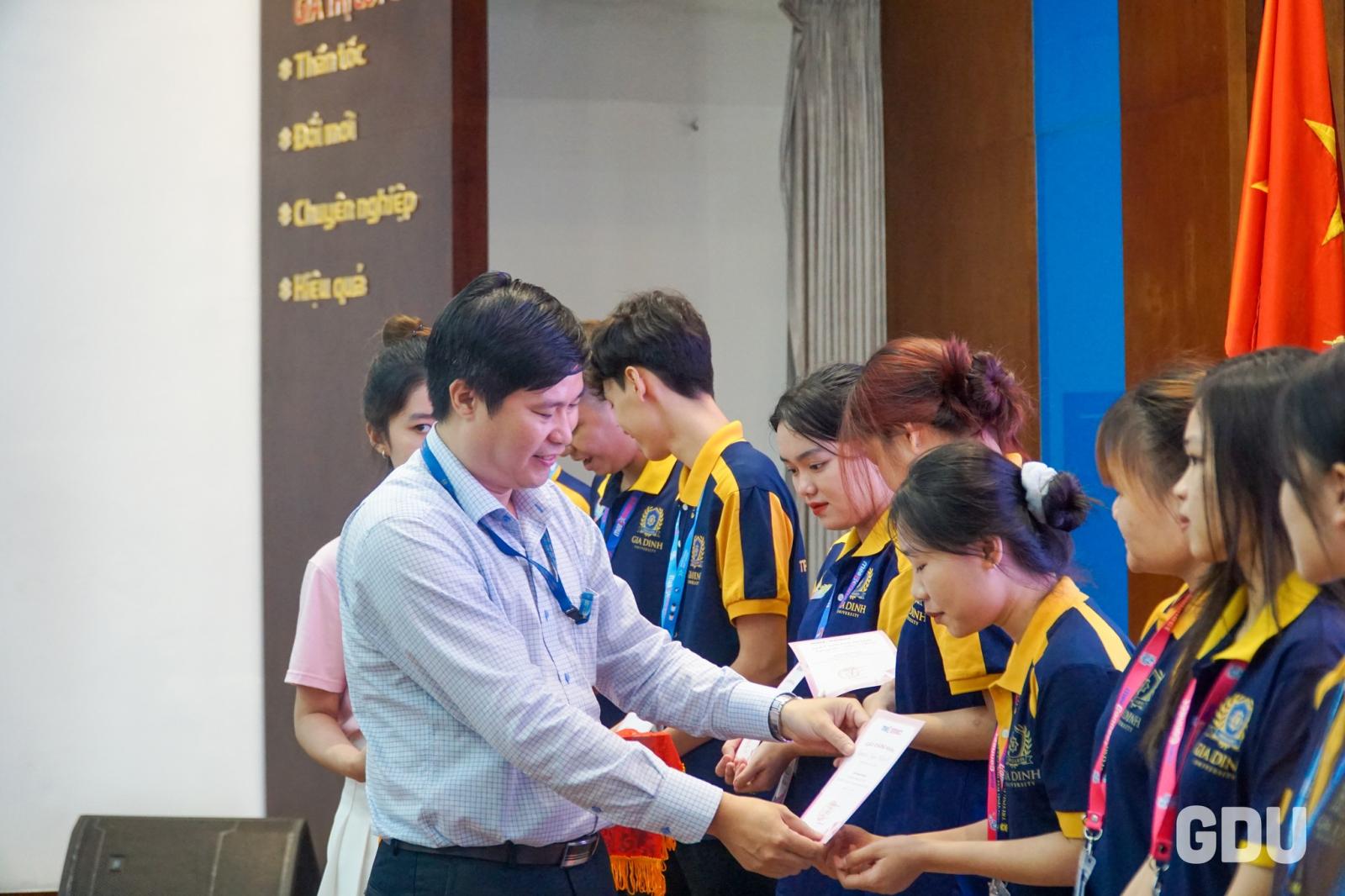 Xu hướng phát triển của phương thức xét tuyển đại học trực tuyến trong tương lai